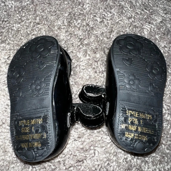 Baby Girl Shoe Bundle - Picture 3 of 16